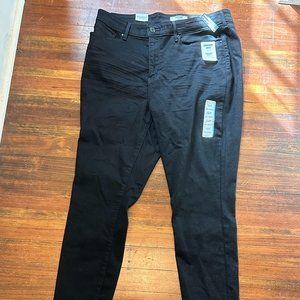 NWT Black Levi's Skinny Jeans (Black) Size 18/34